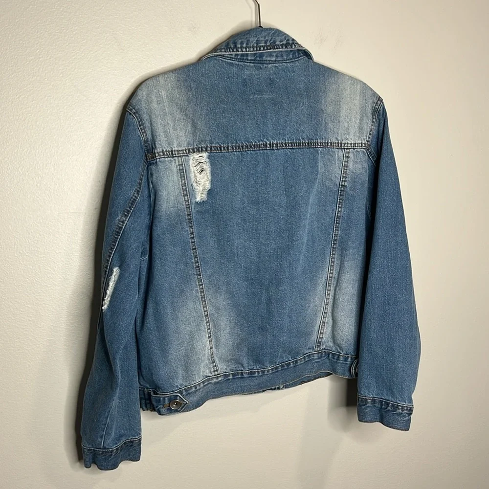 C&C California distressed button front denim jacket size Large